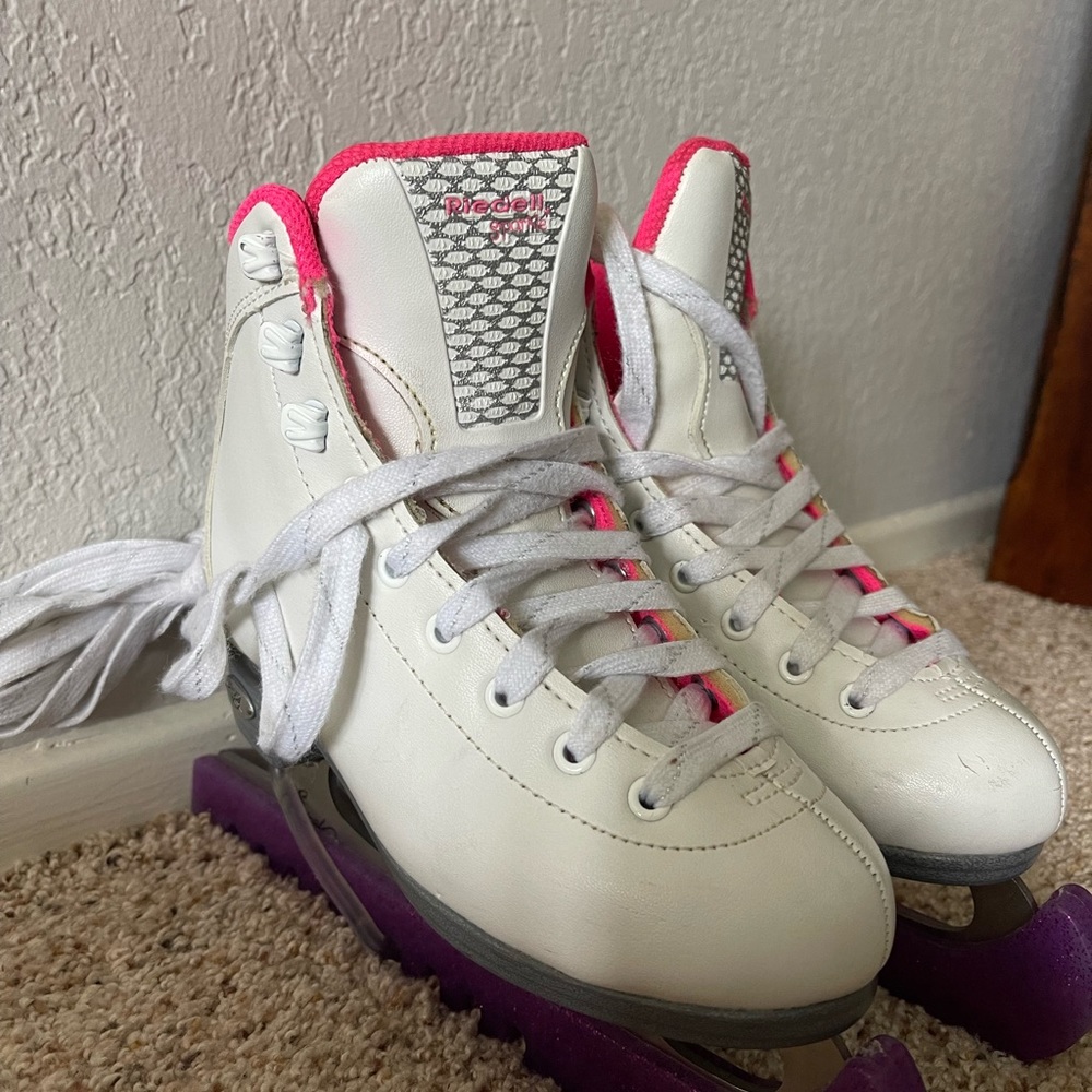 Riedell Sparkle Ice Skates - Size J13